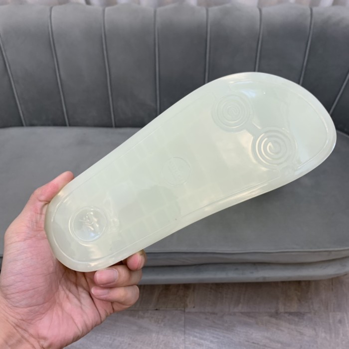Gucci Slide 'Transparent - Glow In The Dark'