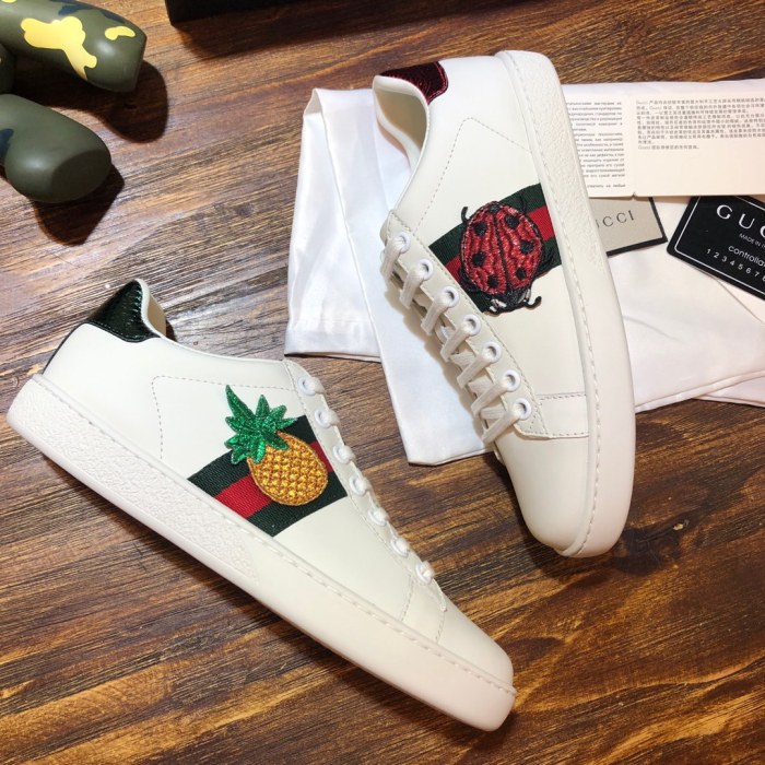 Gucci Ace embroidered Pineapple