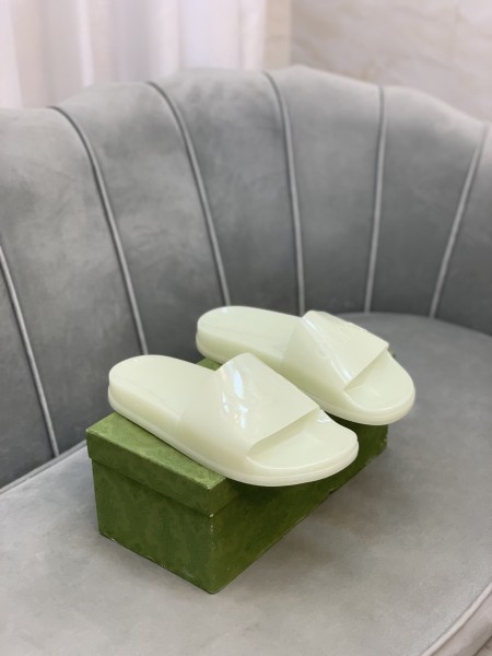 Gucci Slide 'Transparent - Glow In The Dark'