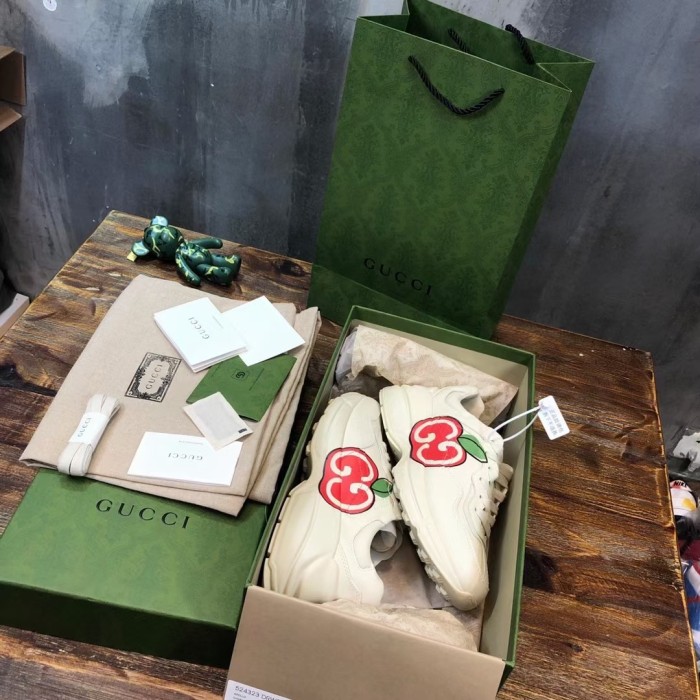 GUCCI Rhyton Sneakers