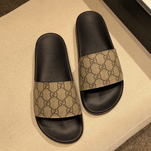GUCCI Slide Grey Sandals Monogram