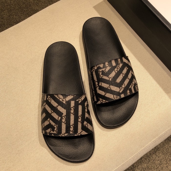 Gucci Gg Supreme Slide 'Caleido'