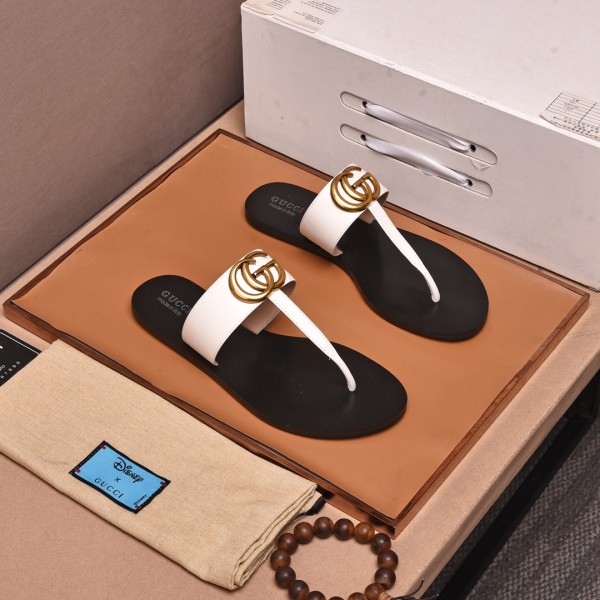 GUCCI Double G Plaque Leather Sandals