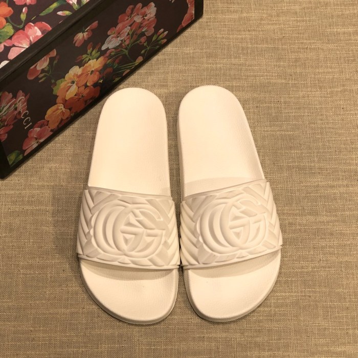 Gucci Matelasse Slide White