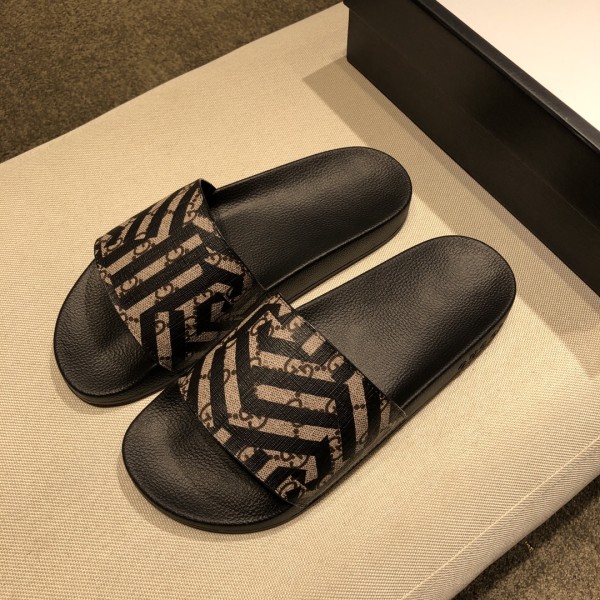 Gucci Gg Supreme Slide 'Caleido'