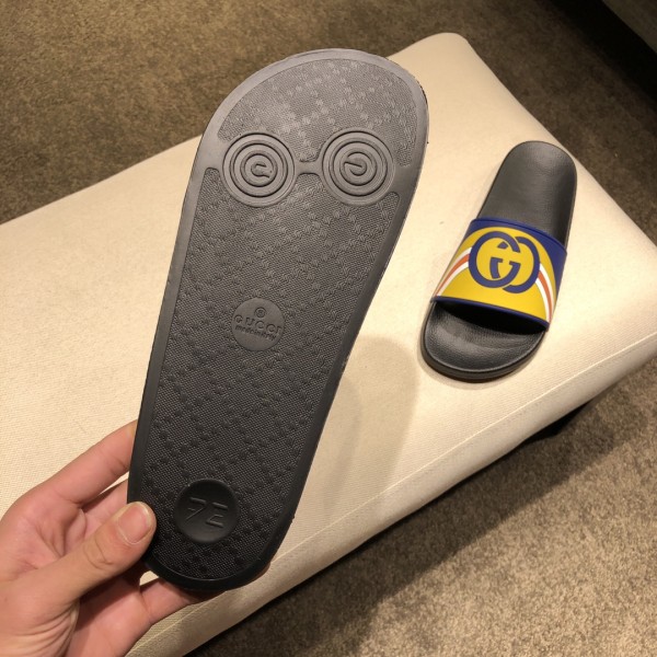 GUCCI Pursuit Logo Slides 'Gold Navy'