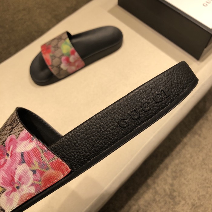 Gucci Wmns Gg Supreme Slide 'Blooms'