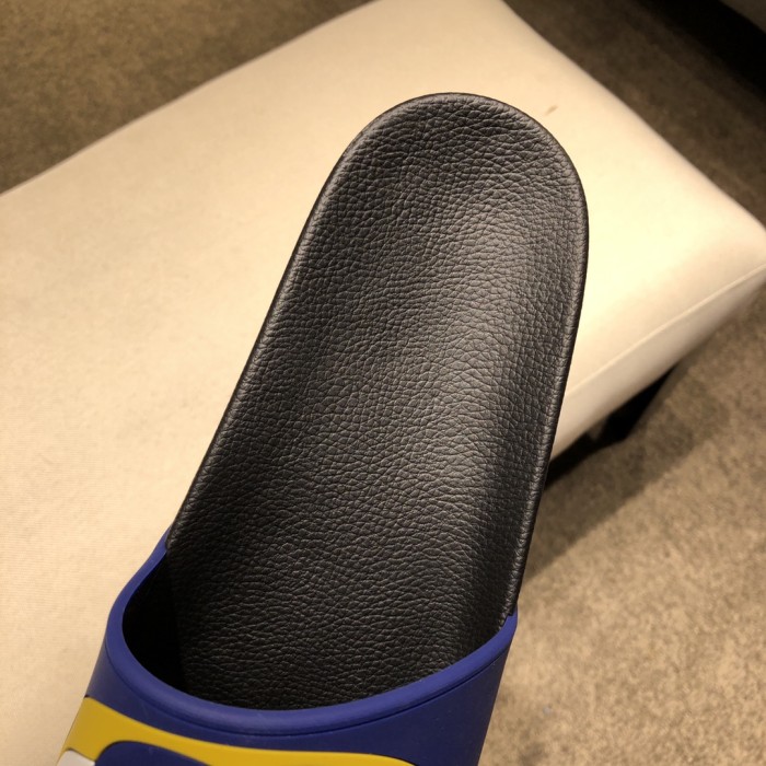 GUCCI Pursuit Logo Slides 'Gold Navy'