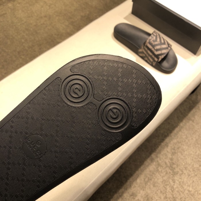 Gucci Gg Supreme Slide 'Caleido'