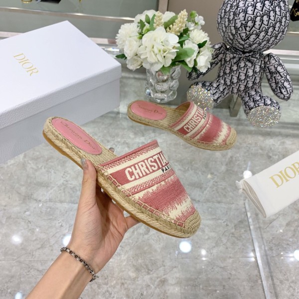 DIOR Granville Closed Toe Slippers Women's Nude