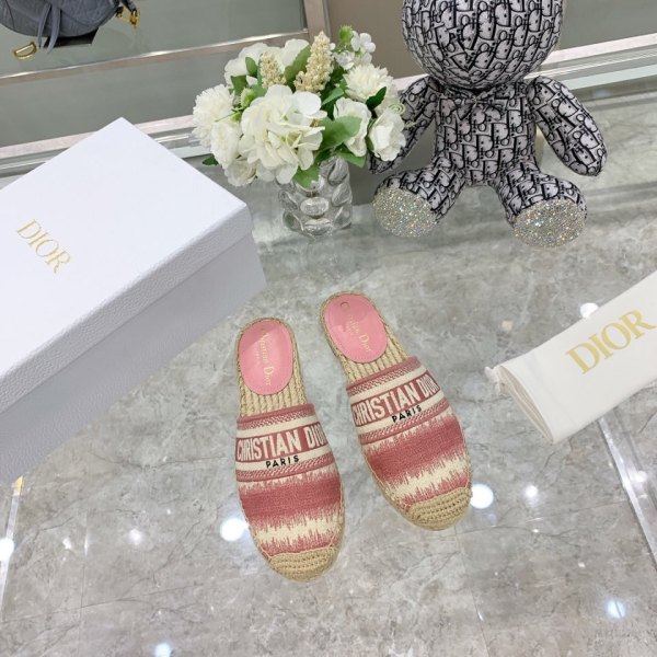 DIOR Granville Closed Toe Slippers Women's Nude