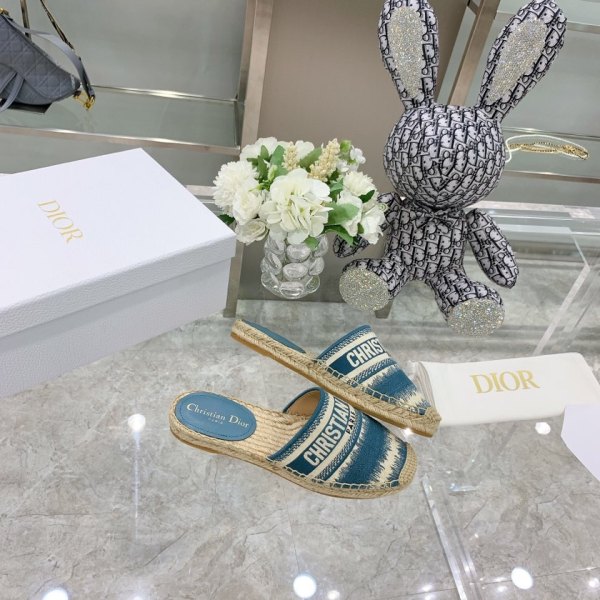 DIOR Granville Closed Toe Slippers Women's Deep Sea Blue