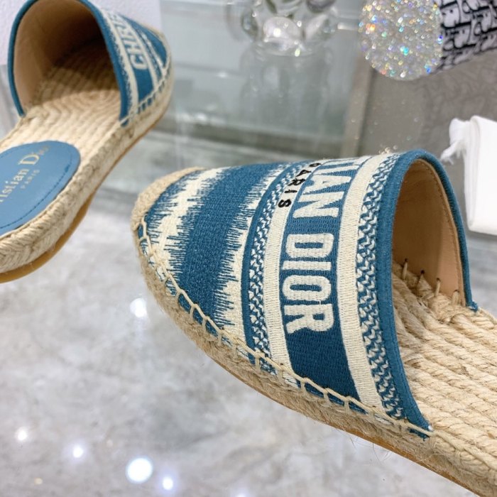DIOR Granville Closed Toe Slippers Women's Deep Sea Blue