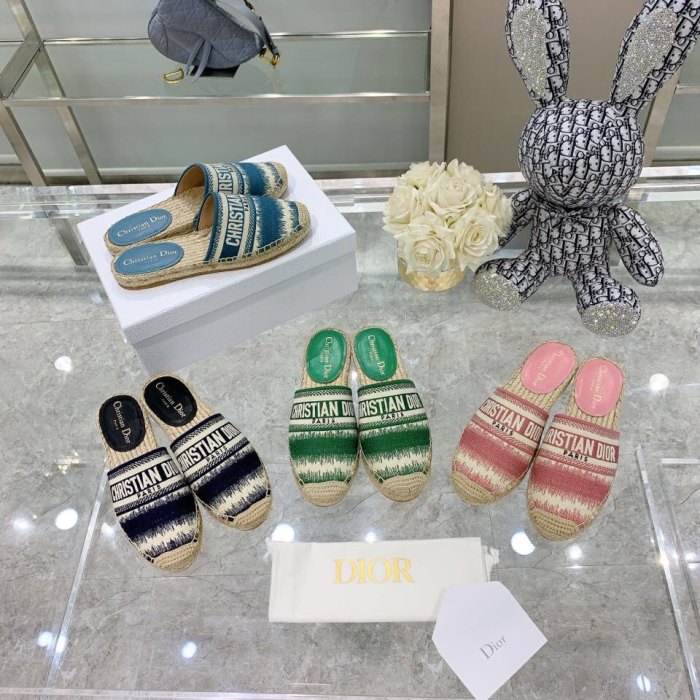 DIOR Granville Closed Toe Slippers Women's Nude