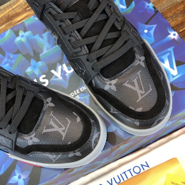Louis Vuitton Trainer Eclipse
