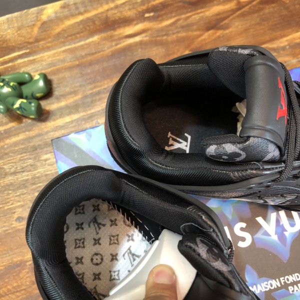 Louis Vuitton Trainer Eclipse