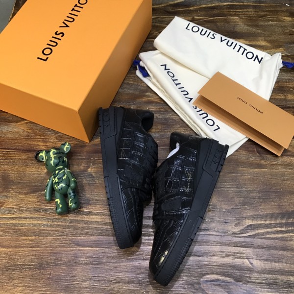 Louis Vuitton Trainer Crocodile leather black