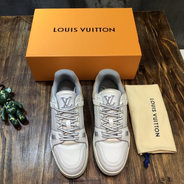 Louis Vuitton Trainer white denim