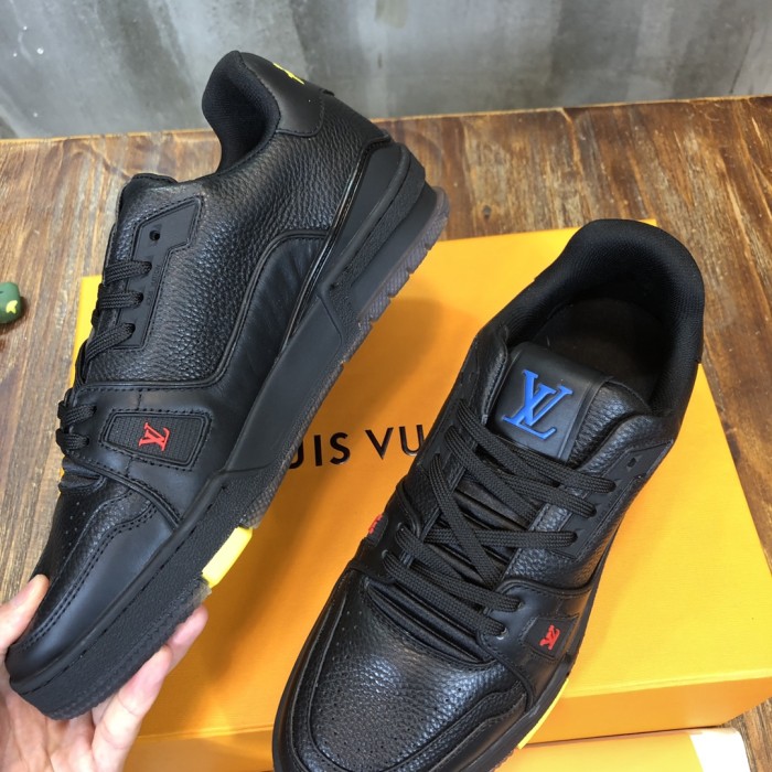 Louis Vuitton Trainer Black Signature
