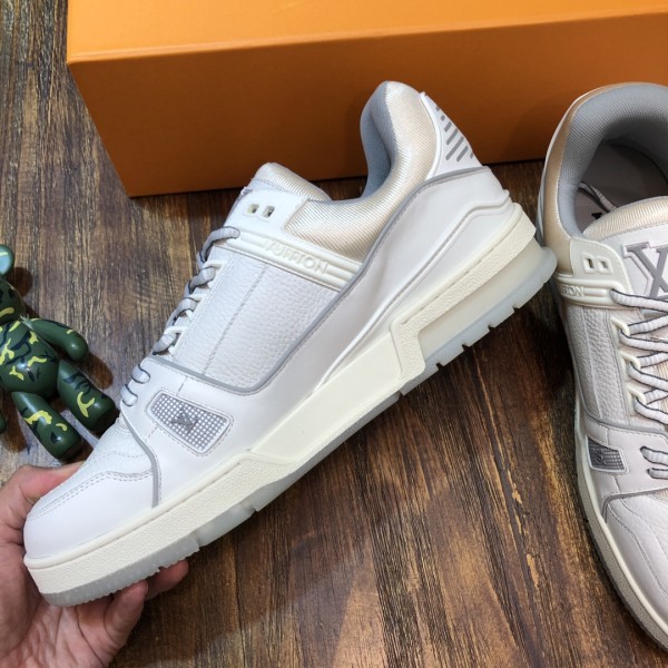 Louis Vuitton Trainer white denim