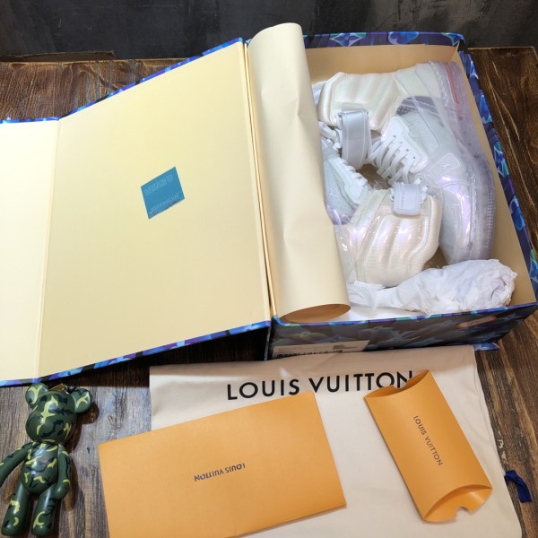 Louis Vuitton Trainer Transparent