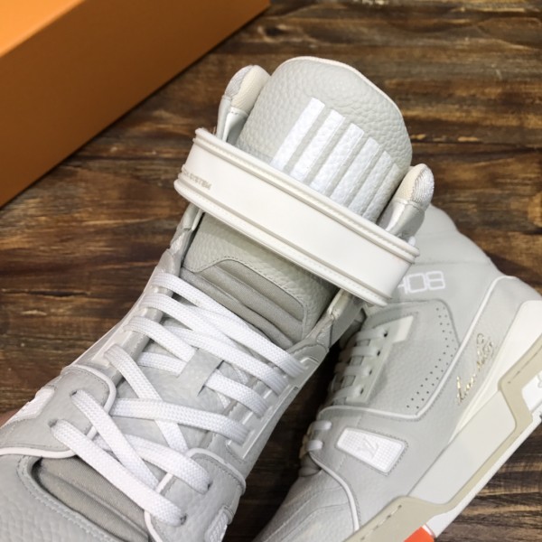 Louis Vuitton Trainer High Top Grey