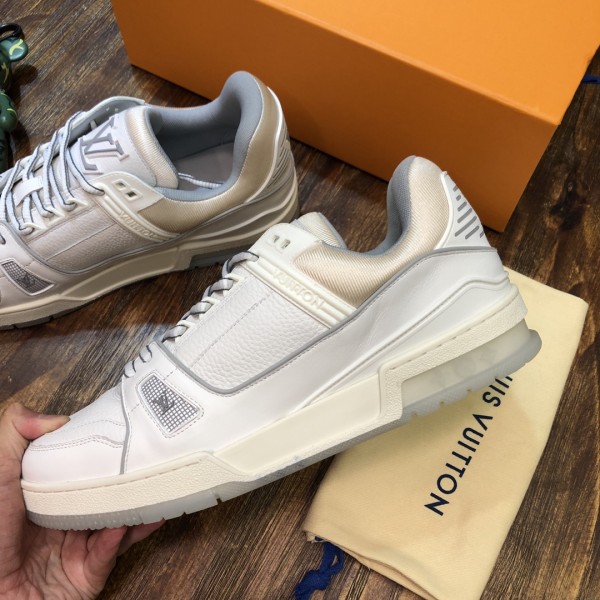 Louis Vuitton Trainer white denim