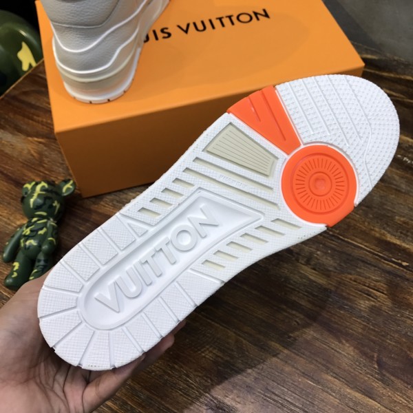 Louis Vuitton Trainer High Top Grey