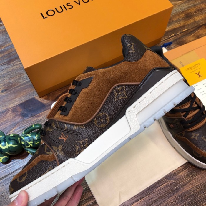 Louis Vuitton Trainer Suede Monogram
