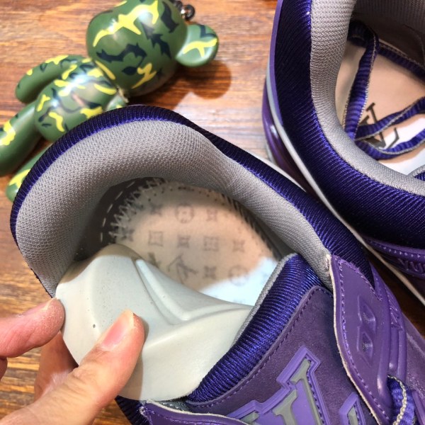 Louis Vuitton Trainer Metallic Purple