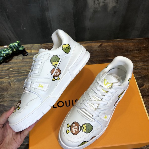 Louis Vuitton Trainer nigo white