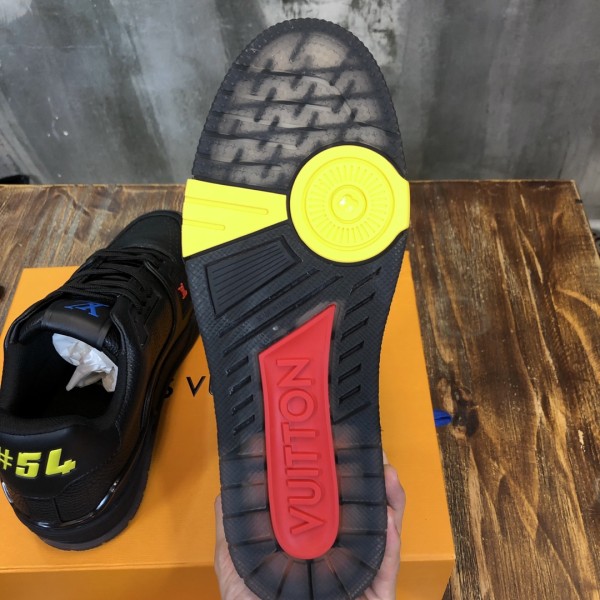 Louis Vuitton Trainer Black Signature