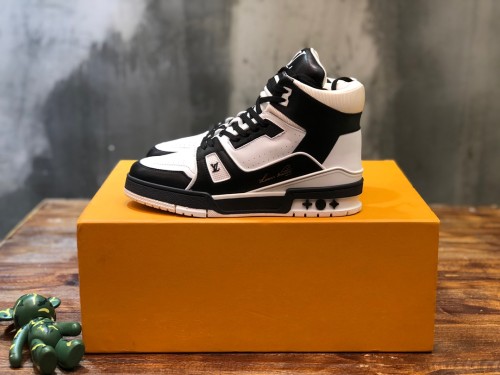 Louis Vuitton Trainer Black White