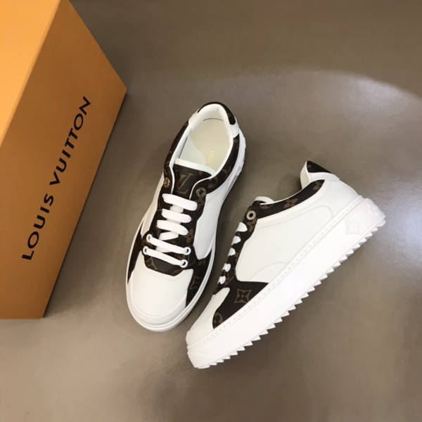 Louis Vuitton 1AAWFP Time Out Sneaker