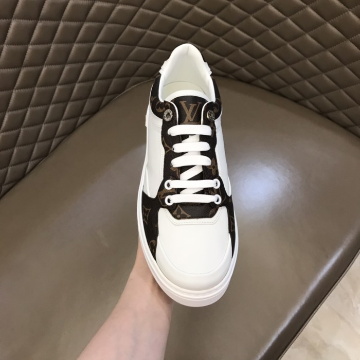 Louis Vuitton 1AAWFP Time Out Sneaker
