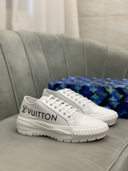 LOUIS VUITTON Squad Sneakers 'White' Women's