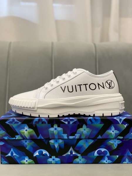 LOUIS VUITTON Squad Sneakers 'White' Women's