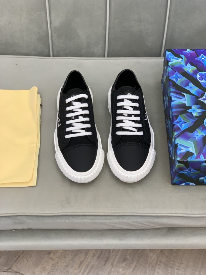 LOUIS VUITTON Squad Sneakers 'Black With Side Logo' Women's