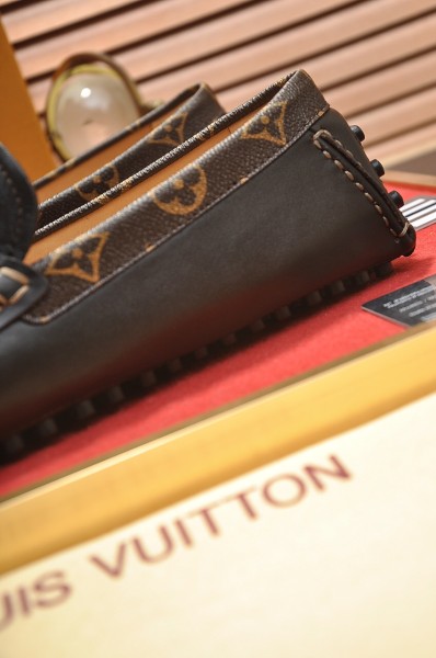 LOUIS VUITTON Hockenheim Top Grain Cow Leather Moccasin Shoes Casual Shoes Men's Mocha