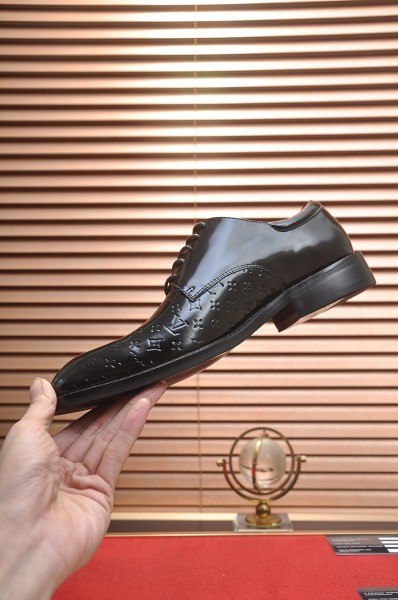 Louis Vuitton Leather Boots 43