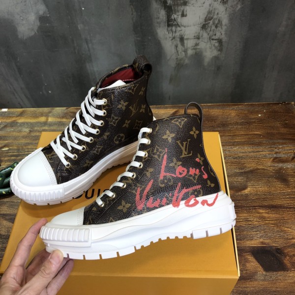 LOUIS VUITTON Squad Comfortable High top Casual Shoes Women's Brown