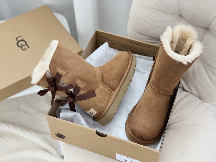 UGG Bailey Bow II Boot Chestnut (Women's)