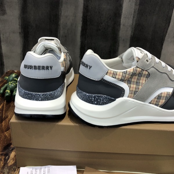 Burberry Vintage 8045295