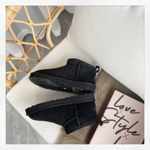 UGG Classic Ultra Mini Boot Black