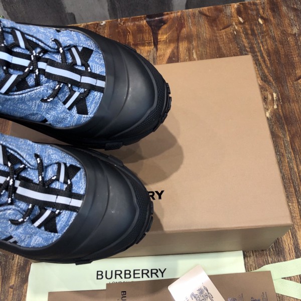 Burberry Arthur Monogram-print Sneakers