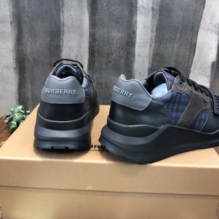 Burberry Low top Casual Shoes Men's Dark Carbon Gray