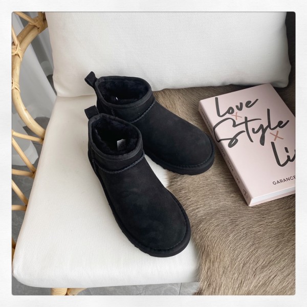 UGG Classic Ultra Mini Boot Black