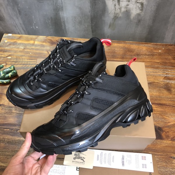 Burberry Arthur Cow Leather Low top Sports Casual Shoes Black