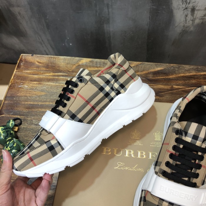 Burberry Vintage Check Cotton Beige