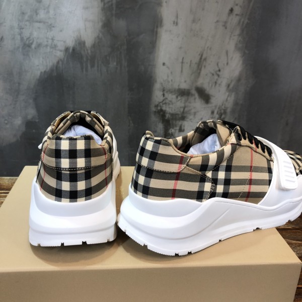 Burberry Vintage Check Cotton Beige
